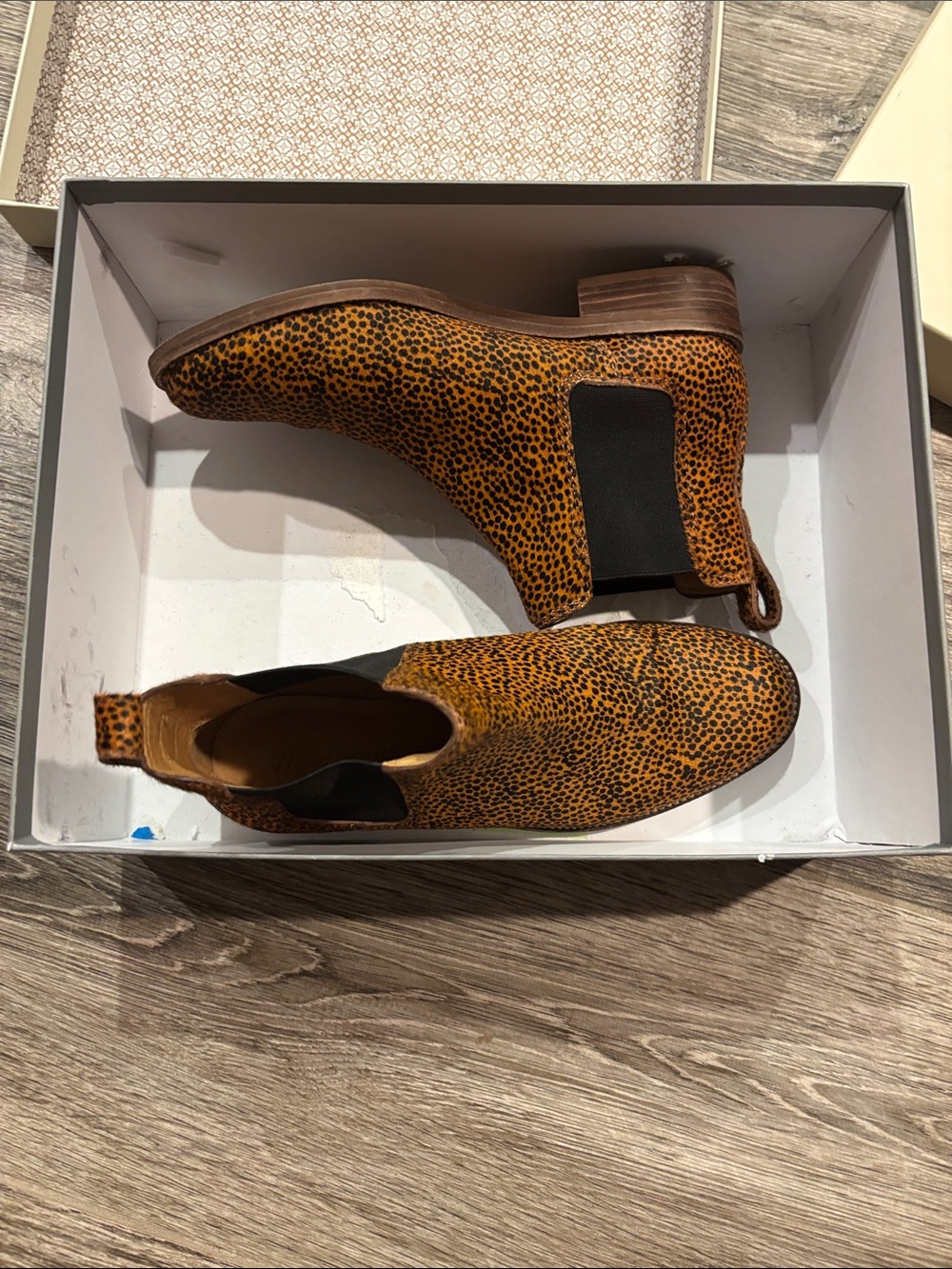 Ladies Leopard Print Chelsea Boots in Brown
